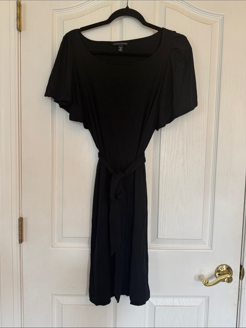 Banana Republic black knit flutter sleeve belted dress size medium
